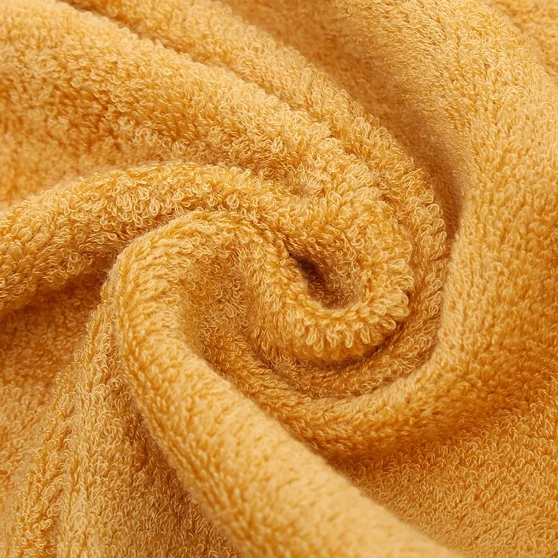 couverture brodée serviette