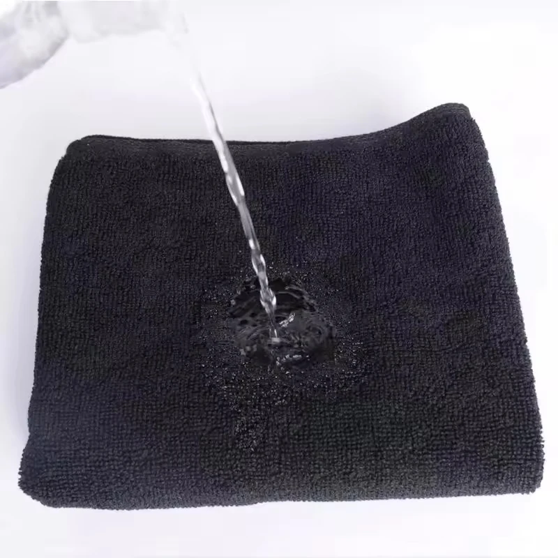 serviette de bain noire