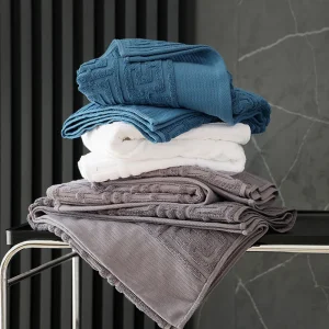 serviette de visage moelleuse