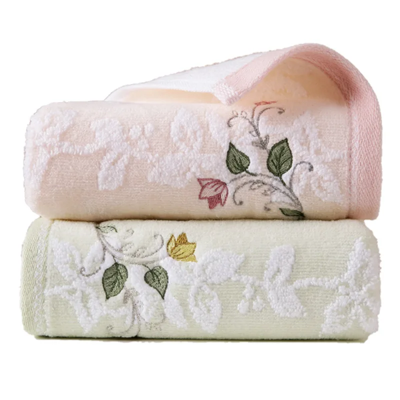 serviette esthétique brodée
