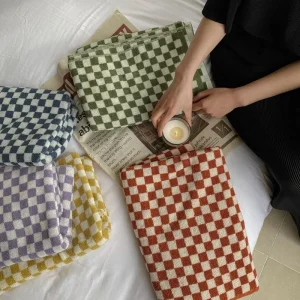 Serviette de bain à carreaux