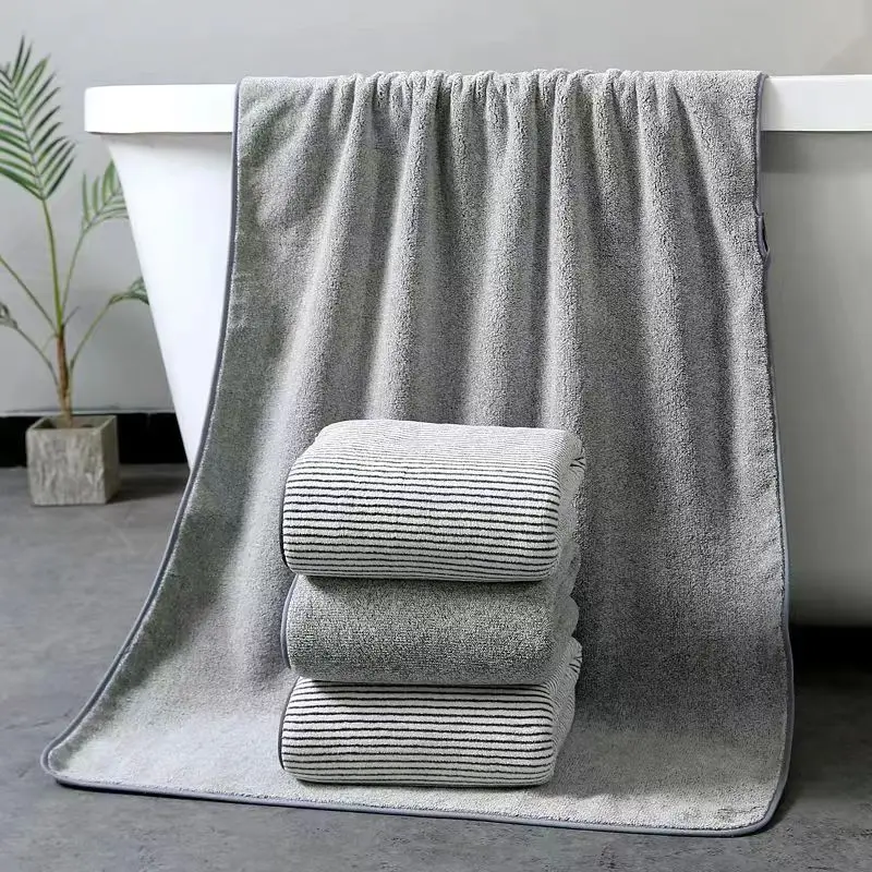 serviette rayée moderne