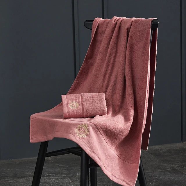 serviette douce brodée