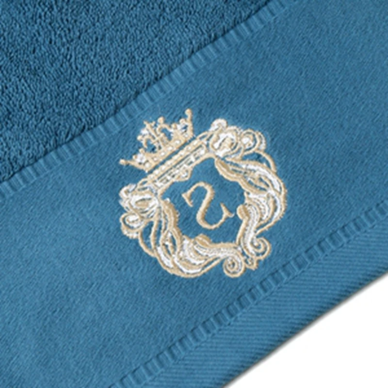 broderie serviette de bain